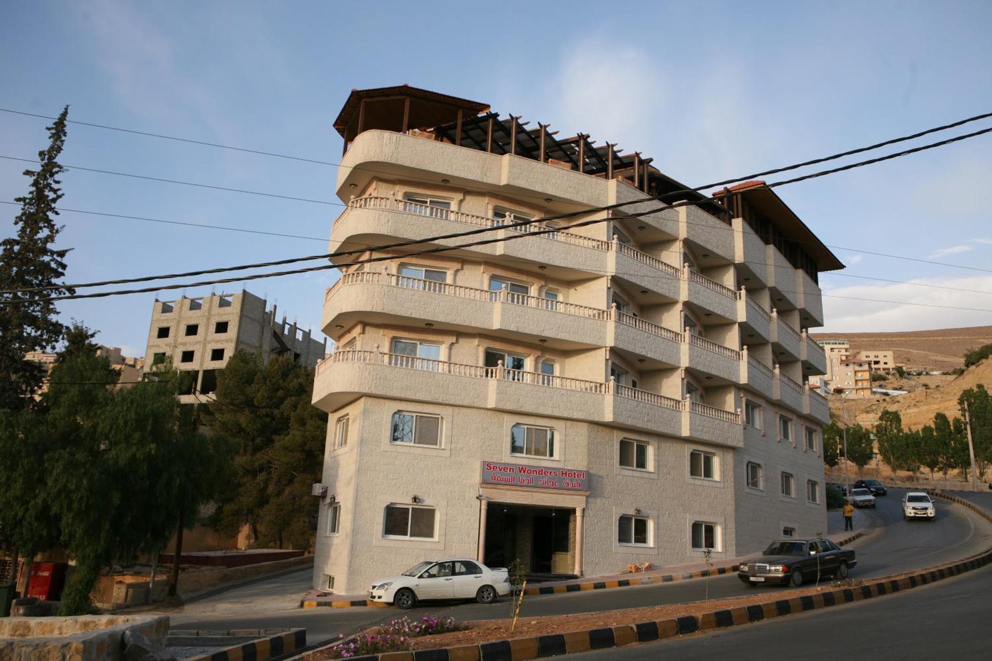 Seven Wonders Hotel Wadi Musa Buitenkant foto